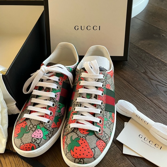 GUCCI, sneakers size 5. Brand new - Picture 2 of 4